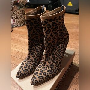 Mia cheetah stretch knit boot size 7.5W casual party heeled tall ankle NWT